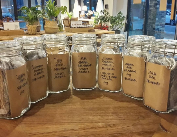 고소한 맛을 좋아하는 옥천 주민들을 위해 옥천 블랜딩 커피를 만들었다. [출처 미스터브루쓰인스타그램]