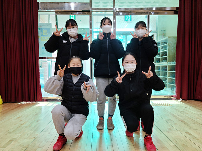 (왼쪽부터) 이소연, 강나연, 천은정, 최정원, 조도경 선수