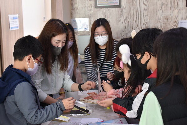 이원청소년문화의집에서 열린 이번 원예수업은 지난해에 이어 올해 두 번째로 열렸다.